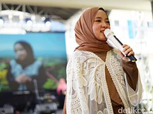 Lagu Nissa Sabyan Aisyah Istri Rasulullah yang Sejukan Hati