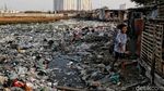 Jorok! Lautan Sampah Kepung Kampung Bengek Jakut