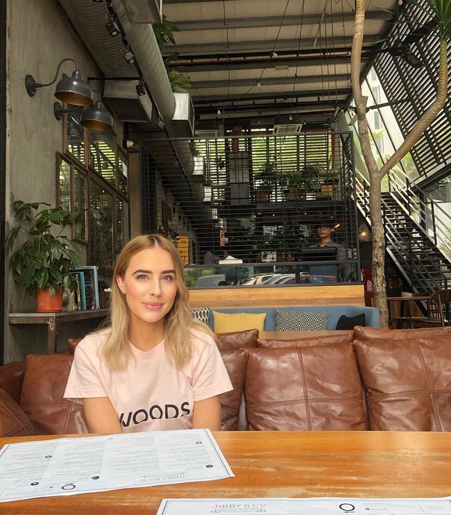 Wanita asal Australia ini kerap berbagi berbagai aktivitasnya di Instagram kepada 16 ribu lebih pengikutnya. Foto: Instagram @jennavivian_