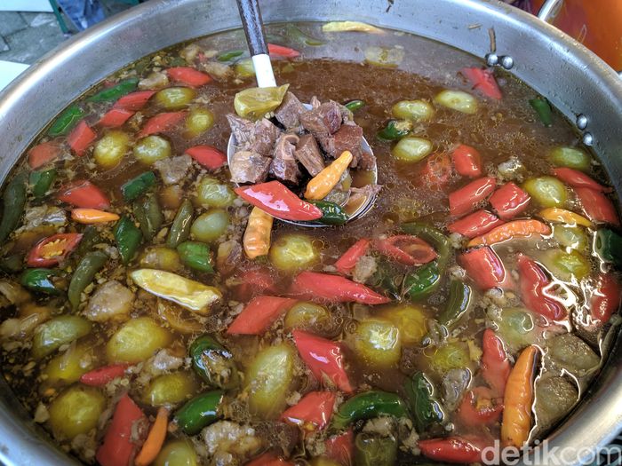 Serunya Kulineran di Kampoeng Tempo Doloe, Ada Ratusan Makanan