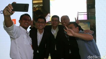 Kesamaan empat televisi ini menawarkan layar lapang dengan bezel yang tipis. Makin enak menikmati konten, kata Li Fang Fang, General Manager PT Skyworth Indonesia, saat acara peluncuran di Jakarta, Senin (2/3/9/2019).