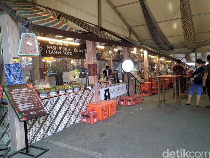 Serunya Kulineran di Kampoeng Tempo Doloe, Ada Ratusan Makanan