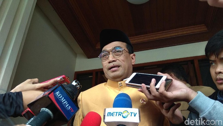 Menhub Duga Kecepatan-Kelebihan Muatan Penyebab Kecelakaan Maut di Cipularang Menhub Duga Kecepatan-Kelebihan Muatan Penyebab Kecelakaan Maut di Cipularang