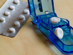 114 Warga Karawang Kecanduan Tramadol Termasuk Anak SD-Lansia, Kemenkes Bilang Gini