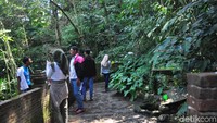 Lokasi wisata yang terpencil serta memiliki suhu dingin yang luar biasa ini selalu buka 24 jam. Namun, tetap perhatikan kondisi dan etika ya! (Akrom/detikcom)