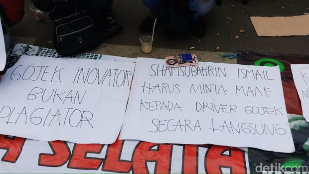 Demo Kedubes Malaysia, Driver Gojek Tuntut Bos Big Blue Taxi Minta Maaf