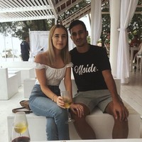 Tak hanya di lapangan sepakbola, pasangan muda ini pun kerap berbagi momen bersama saat menikmati liburan. Foto: Instagram @jennavivian_