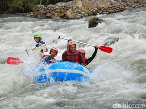 Celebrity on Vacation: Cobain Rafting Sepanjang 9 Km di Garut