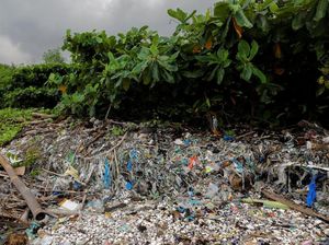 Inggris Akan Terima Kembali 42 Kontainer Sampah Plastik Ilegal dari Malaysia