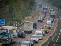 Melihat Lagi Detik-detik Mencekam Kecelakaan di Tol Cipularang