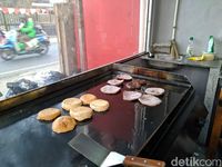 Burger Bener : Cukup Rp 13 Ribu Bisa Makan Burger Enak di Sini 