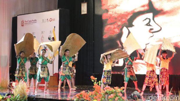 Drama Musikal Rinjani Pukau Anggota UNESCO