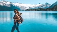 Akhirnya bulan Maret lalu, Luana memperoleh lisensi pilot helikopter komersil. Di sela-sela kesibukannya bekerja di Kanada, Luana kerap traveling. (Instagram/@pilotluana)
