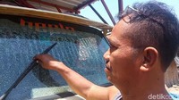 Sebanyak 9 unit mobil milik warga dilaporkan rusak akibat aksi penembakan yang terjadi di beberapa lokasi di Pati, Jateng. Hingga saat ini belum diketahui pelaku dan motif penembakan tersebut.