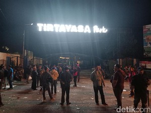 Sajam, Petasan, hingga Molotov Disita Saat Ricuh Persik Vs PSIM