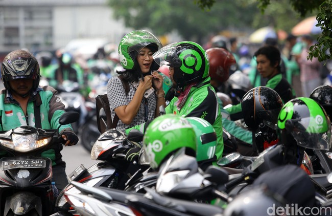 Ojek Online Tolak Lockdown, WFH Saja Orderan Sudah Sepi