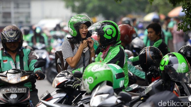 BUMN Buyback Saham Rp 8 T, Tarif Ojol Naik Rp 250/Km