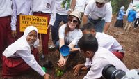 Restorasi Hutan, APP Sinarmas dan NGO Jepang Tanam 10 Ribu Pohon