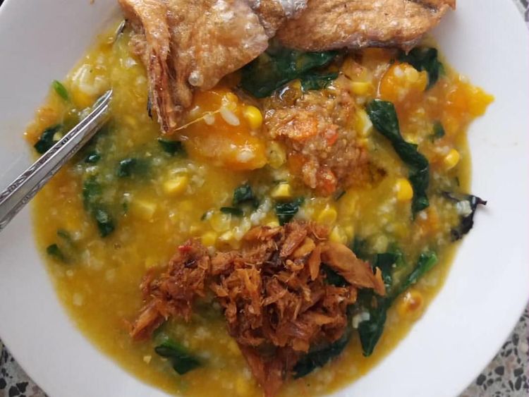 Segarkan Pagi Dengan Semangkuk Tinotuan yang Gurih Pedas