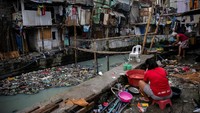 Dilansir dari Reuters, sekitar 14 juta orang hidup di Manila, Ibu Kota Filipina. Secara keseluruhan, Filipina memiliki populasi 107 juta orang dan seperlima dari mereka hidup di bawah garis kemiskinan nasional.