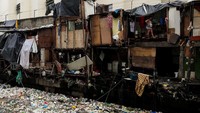 Sachet tersebut dijual sebagian besar di negara berkembang, namun di Filipina, penggunaan beragam kebutuhan sehari-hari dalam bentuk sachet cukup mengejutkan, yaitu 163 juta keping per hari, menurut sebuah studi baru-baru ini oleh The Global Alliance for Incinerator Alternatives (GAIA). Itu hampir 60 miliar sachet digunakan dalam setahun, atau cukup untuk mencakup 130.000 lapangan sepak bola.