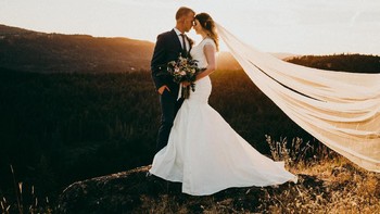 Setelah semuanya dilalui, Laura akhirnya mulai memiliki perasaan kembali untuk suaminya. Banyak hal-hal romantis yang dilakulan Bryden sehingga ia jatuh cinta kembali. (Foto: Facebook)