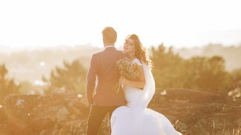 Dia jatuh cinta dengan pria yang sama yang dia cintai sebelumnya. (Foto: Facebook)