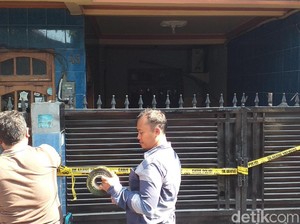 Diduga Korsleting, Home Industry Kue di Surabaya Terbakar