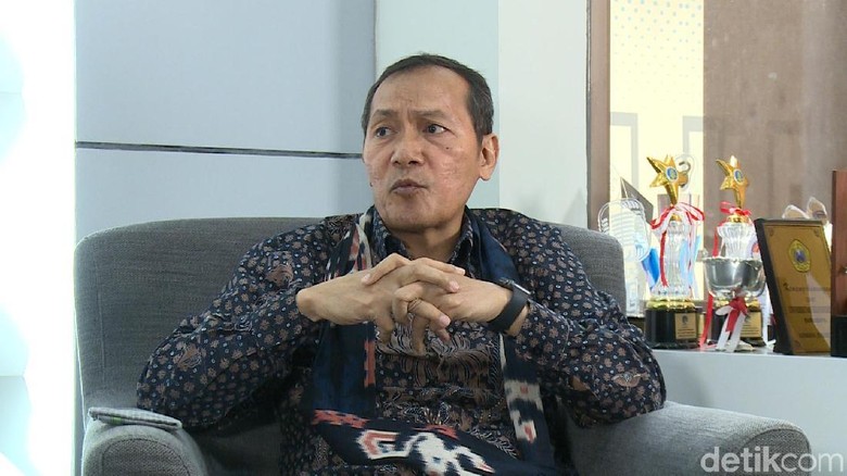 Merah - Hitam Calon Komandan Perang untuk KPK Merah - Hitam Calon Komandan Perang untuk KPK