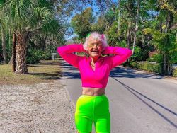 Nenek Super Gaul di Instagram, Usianya Sudah 92 Tahun Lho!