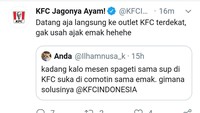 Lewat twitter resminya @kfcindonesia, admin yang mengelola akun ini ternyata punya selera humor yang bagus. Banyak cuitan netizen yang dibalas dengan celetukan kocak. Foto: twitter @kfcindonesia