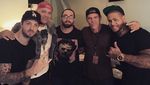 Aksi Thanos bersama Vokalis Papa Roach dan Bad Wolves