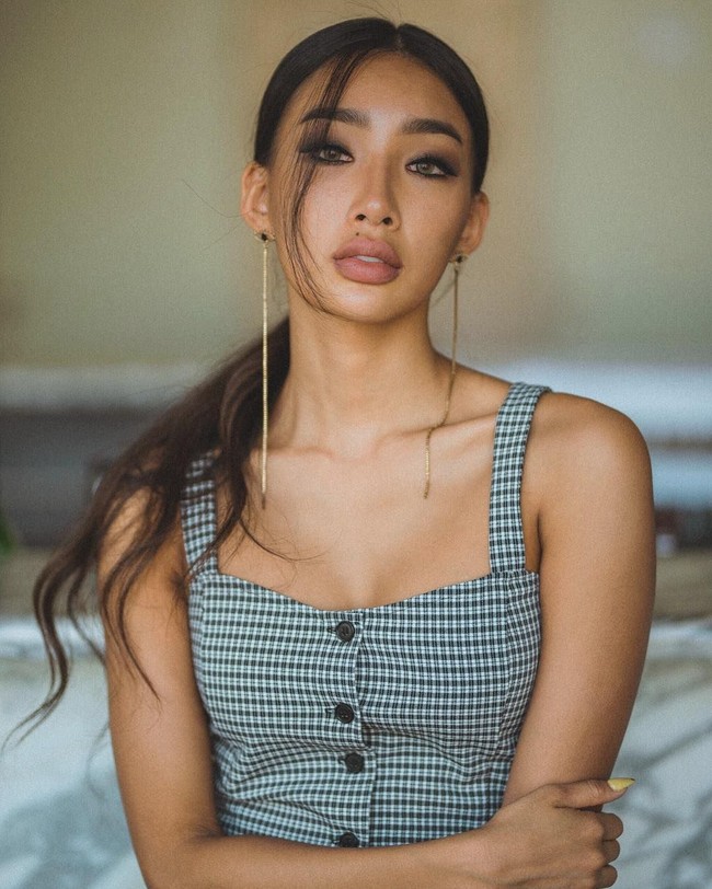 Dispatch mengabarkan Moon Gabi dan Jung Woo Sung pertama kali bertemu pada tahun 2022. Dan pada Juni 2023, Moon Gabi mengetahui dirinya hamil anak bintang drama Korea Tell Me That You Love Me itu. Foto: Instagram @iamchocobi