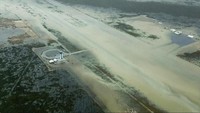 Menurut Pusat Badai Nasional Amerika Serikat/United States National Hurricane Center (NHC), keadaan ini dapat menyebabkan kerusakan parah di Bahama. Laporan pendahuluan menyebutkan paling tidak 13.000 rumah rusak. Terran Knowles/Our News Bahamas/via Reuters.