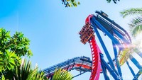 Roller coaster Sheikra di Busch Garden Tampa Bay, Florida memiliki tinggi 61 meter, panjang 972 meter, kecepatannya lebih dari 113 km/jam. Panjang turunannya mencapai 46 meter. (Busch Gardens Tampa Bay)
