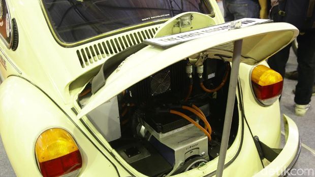 Mesin VW diganti jadi motor dan baterai listrik