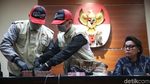KPK Tunjukkan Barang Bukti OTT Bupati Bengkayang
