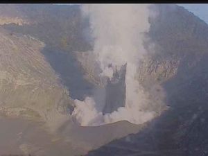 Gunung Tangkuban Perahu Erupsi Lagi, Ini Imbauan Buat Wisatawan