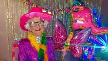 Melalui akun Instagram miliknya saja ia sudah punya 3,8 juta followers. Foto:Instagram/baddiewinkle