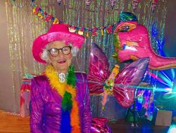 Nenek Super Gaul di Instagram, Usianya Sudah 92 Tahun Lho!