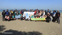 Ekpedisi ini dilakukan bersama MSDC (Marine Science Diving Club) Universitas Hasanuddin dengan tema Peran Terumbu Karang dan Ancaman yang Dihadapi Bagi Keberlanjutan Ekosistem Laut. (Ria Qorina/Green Peace)