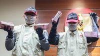 KPK menggelar barang bukti operasi tangkap tangan (OTT) terhadap Bupati Bengkayang Suryadman Gidot, Rabu (4/9/2019).