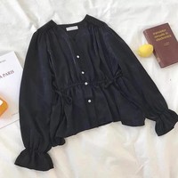 Blus cantik lain yang harganya terjangkau ditawarkan R Project. TREXIII TOPPPPP Nt ini sedang diskon dari Rp 68 ribu menjadi Rp 44 ribuan. Anda pun bisa menemukannya dalam berbagai opsi warna, seperti pink, hitam, cokelat, dan putih. Foto: Shopee