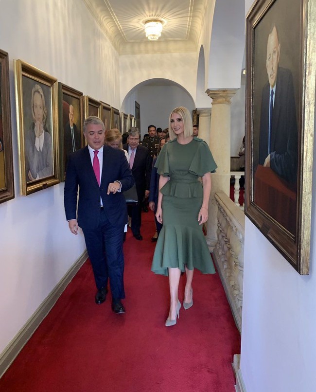 Ivanka Trump berada di Kolombia dalam rangka mengampanyekan program Womens Global Development & Prosperity Iniative. Program ini besutan Ivanka ini diluncurkan Februari lalu untuk mendukung pemberdayaan perempuan. (Foto: Twitter/IvankaTrump)