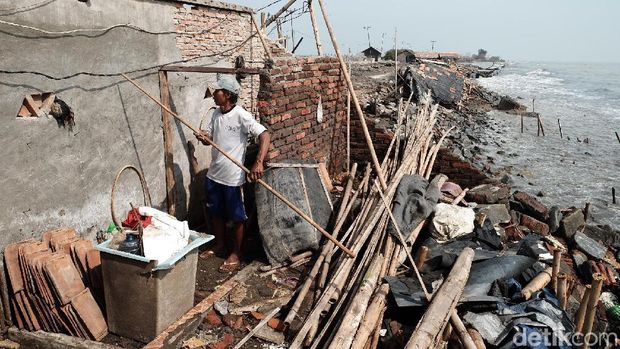 Warga Karawang Ritual Kubur Kepala Kerbau untuk Tolak Bala