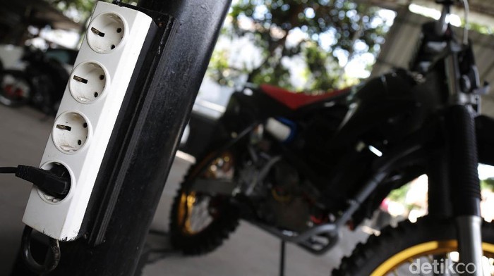 Motor Trail Listrik Made in Bandung
