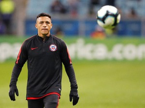 Karena Sanchez dan Inter Sama-sama Haus Trofi