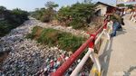 Potret Menjijikkan Lautan Sampah di Kali Jambe Bekasi