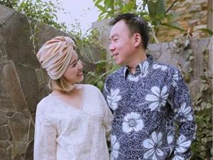 Winda Viska Curhat Biar Tensi Nggak Tinggi Ketika Suami Terseret Kasus Suap