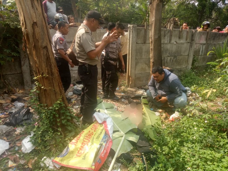 Mayat Pria di Pinggir Tol Jagorawi Pakai Cincin Nina di Jari Manis